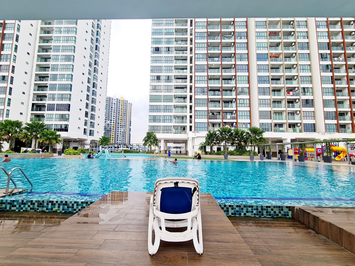 Lap pool area at Amerin Residence